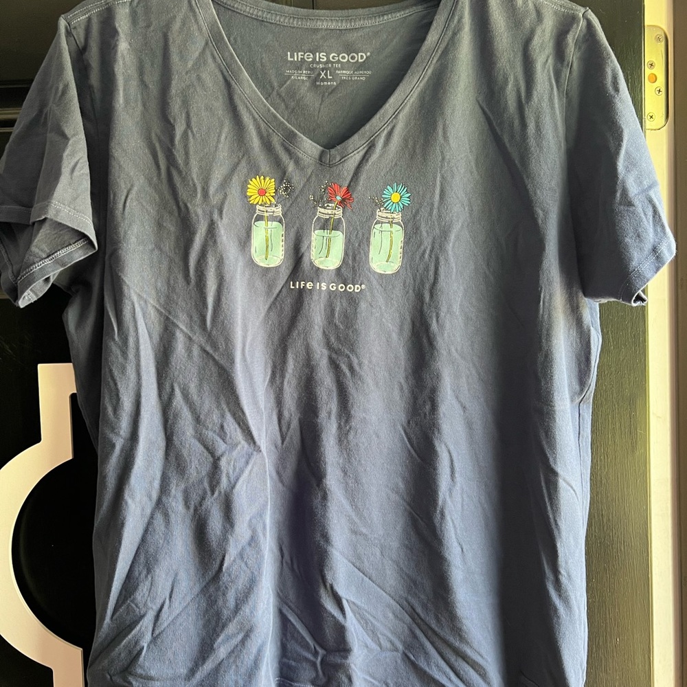 Life Is Good tee